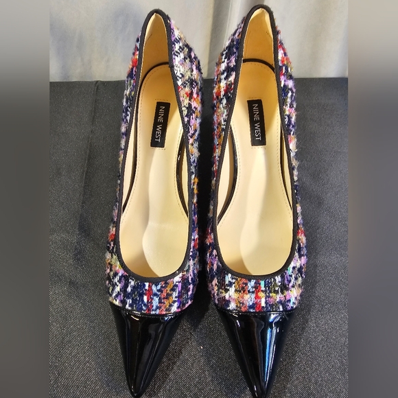 Hippa Pointy Cap Toe Pump - Picture 4 of 8